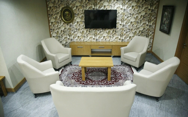 Quars Garden Hotel