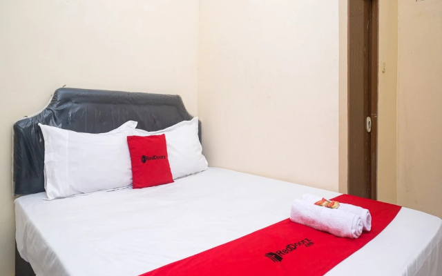 RedDoorz Near Plaza Ambarrukmo Yogyakarta(RedDoorz near Plaza Ambarrukmo Yogyakarta)