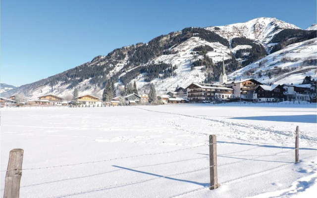 Nice Apartment in Rauris With 2 Bedrooms and Wifi