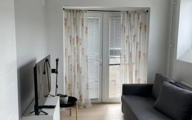 Apartment - Sleeps 3 & Great Location