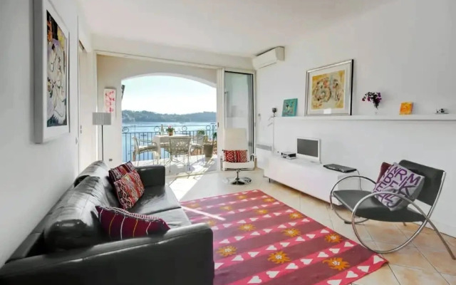 Old Town Apartment With Sea Views A C