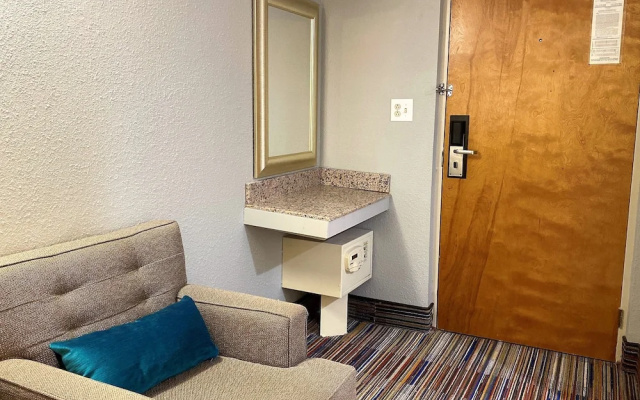 Bloomington Travelodge