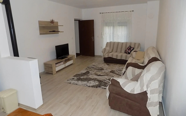 BOžICA - 30M FROM THE SEA - A1(4+1)