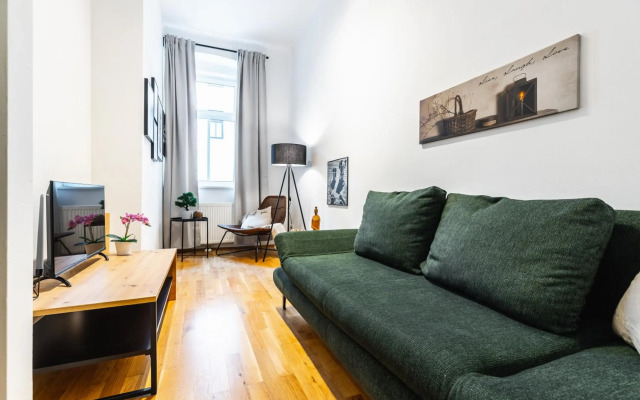 Precious apartment in calm district area