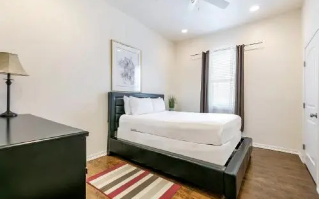 Spacious 3BR/2.5BATH Condo in Great location