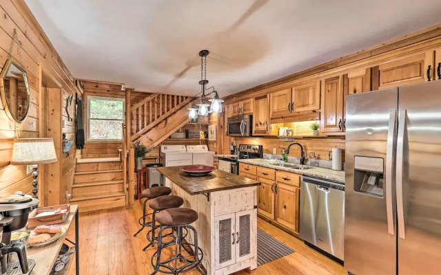 Stunning Ellijay Cabin w/ Community Amenities