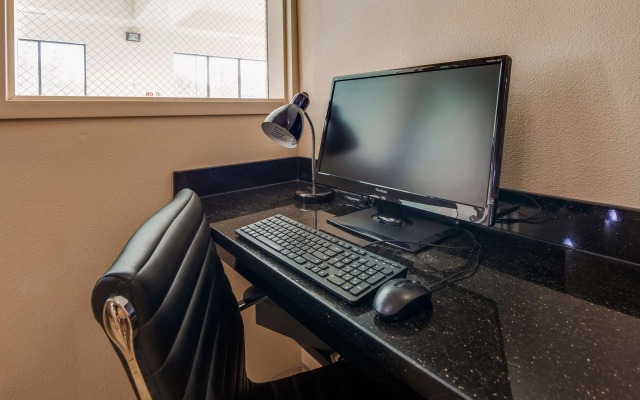 Best Western Plus Battle Ground Inn & Suites