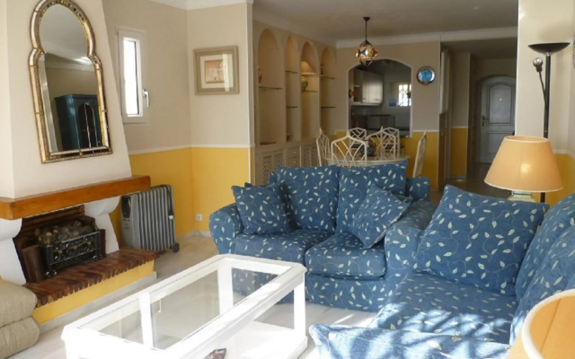14963 - Front Line Beach Apartment