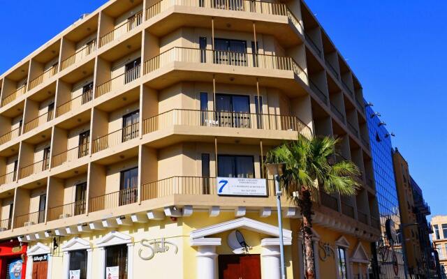 Апартаменты The 7 Apartments Сан Джулианс вид на фасад