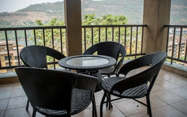 4BHK by Tripvillas Holiday Homes