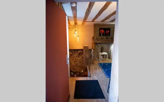 Caveau Contemporain Kv'o37 (Adults Only)