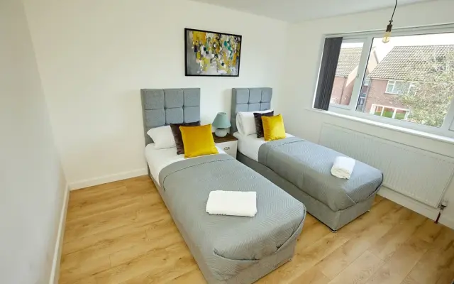Charming 5-bedroom House in the Heart of Bexley
