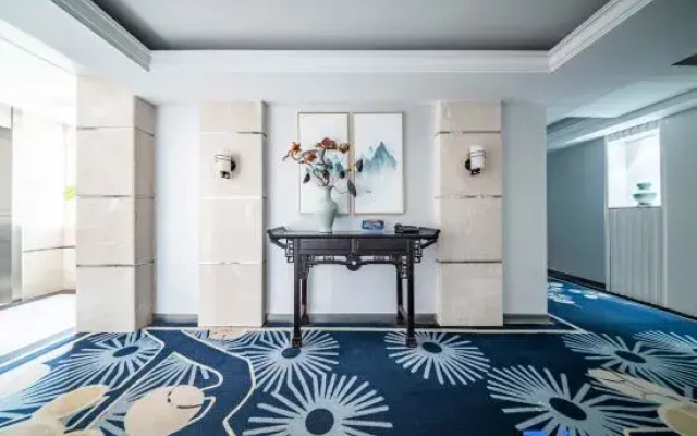 Baochu Hotel