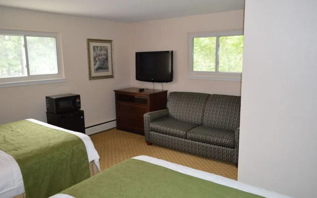 Monnie Lynn Motel
