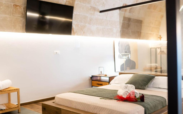 Leaves' Suite