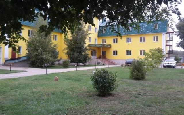 Гостиница Речная Долина в Энгельсе отзывы, цены и фото номеров - забронировать гостиницу Речная Долина онлайн Энгельс вид на фасад