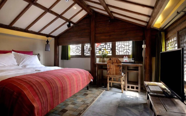 Blossom Hill Inn - Weavingland