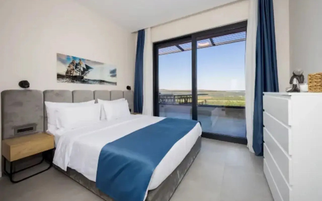 Royal Blue Resort & Residence