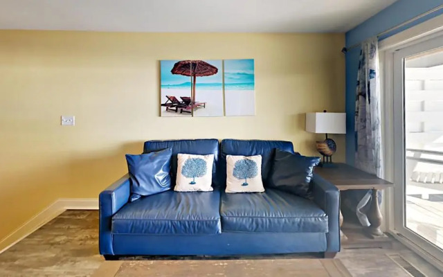 Put-in-Bay Waterfront Condo #111