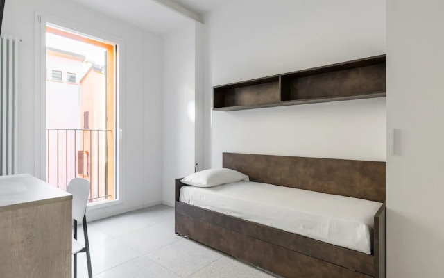 Capo di Lucca White Apartments