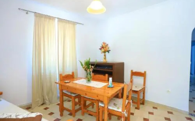 Alexandra Apartment in Katavolos