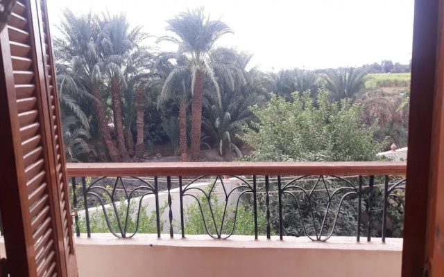 Memnon Villa
