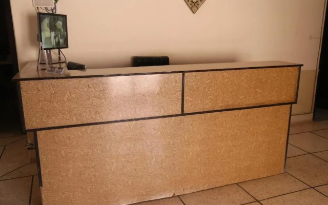 Hotel Sareena Residence