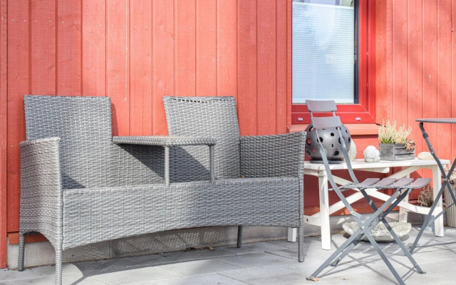 Stunning Apartment in Färjestaden With Wifi