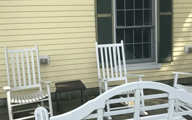 Harbour View Suites