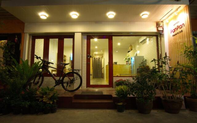 PanPan Hostel Bangkok Бангкок вид на фасад