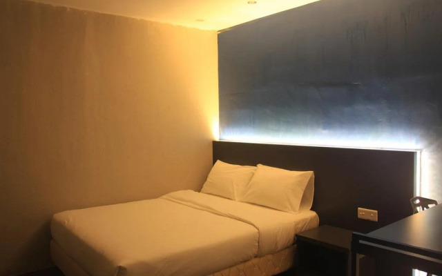 Merge Summit Boutique Hotel