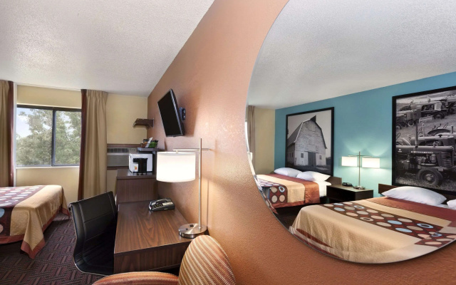 Super 8 by Wyndham Salem