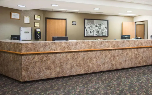 Super 8 Iola KS