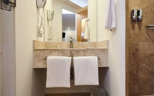 BH Business Hotel Group