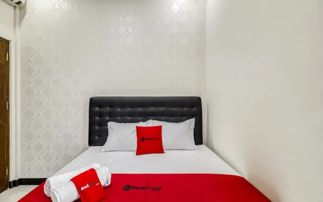 RedDoorz Syariah near Bandara Adisucipto Yogyakarta