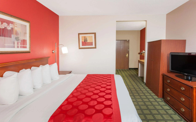 Baymont by Wyndham Decatur IL North
