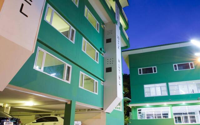 Wiz Hotel вид на фасад