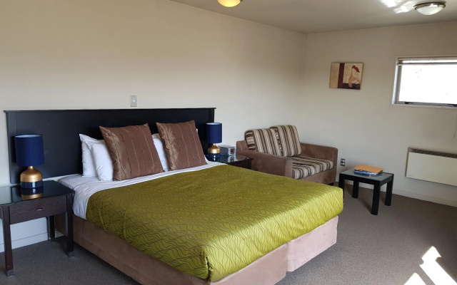 De Lago Motel Apartments