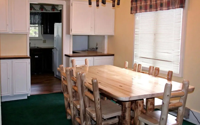 Fawn Valley Inn: 276