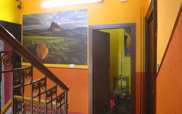 Отель Hostel California Италия, Милан - - забронировать отель Hostel California, цены и фото номеров вид на фасад