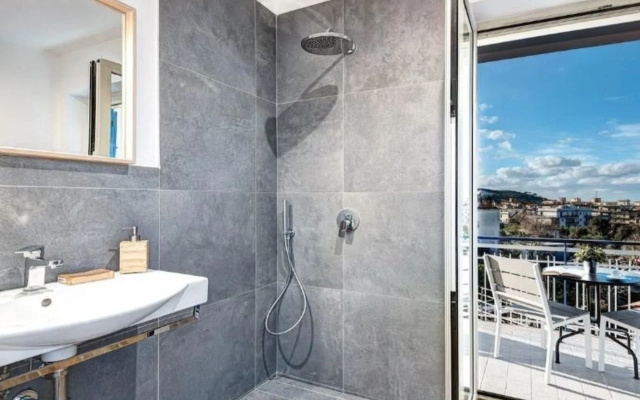 Sorrento Lux Suites - Blue