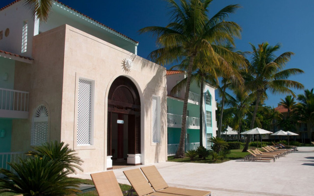 Отель VH Gran Ventana Beach Resort - All Inclusive вид на фасад
