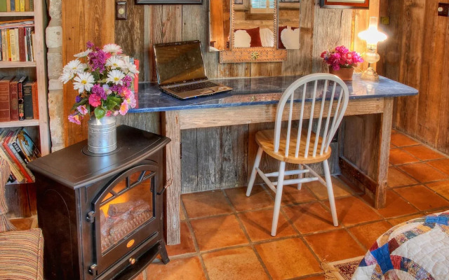 Kuebler Waldrip Haus B&B
