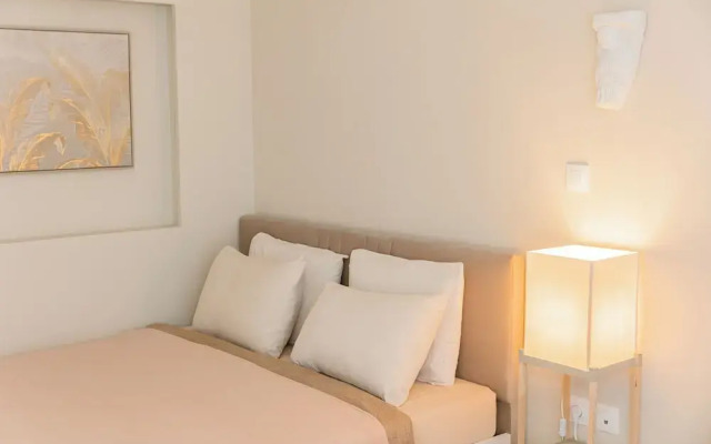 Plantaea Studio - Athens Escape