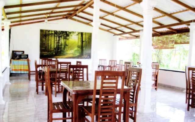 Indeevarie Hotel