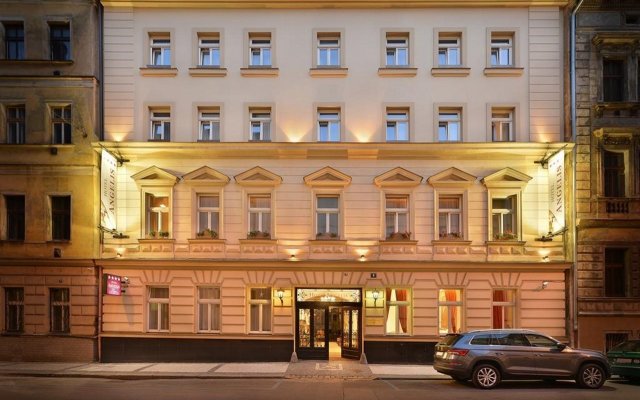 Отель Angelis Чехия, Прага - - забронировать отель Angelis, цены и фото номеров вид на фасад
