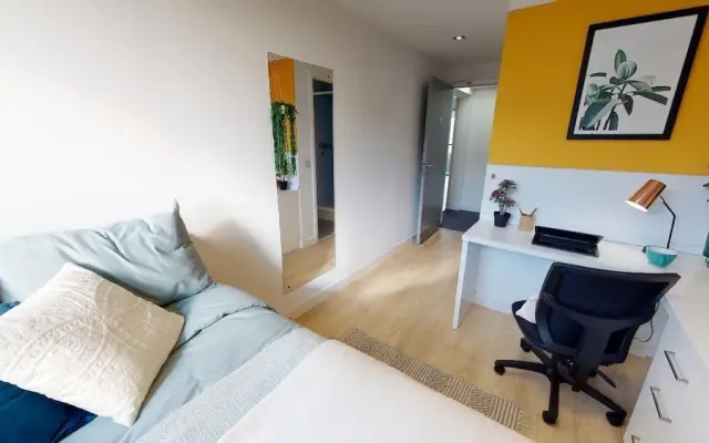 Student Only Haywood House