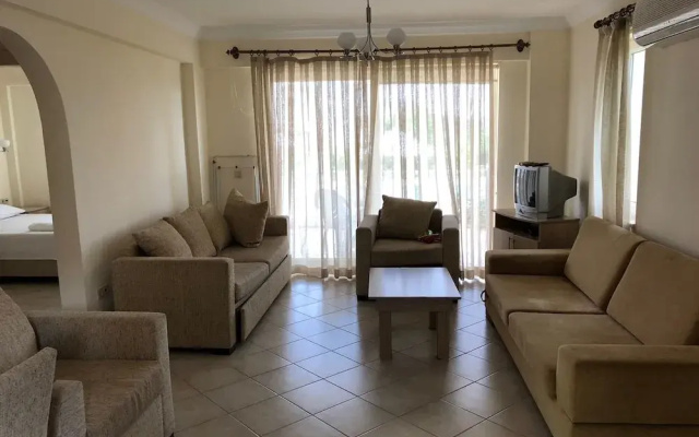 Apartment 3 Bedroom Lake View 7 by Likya Global