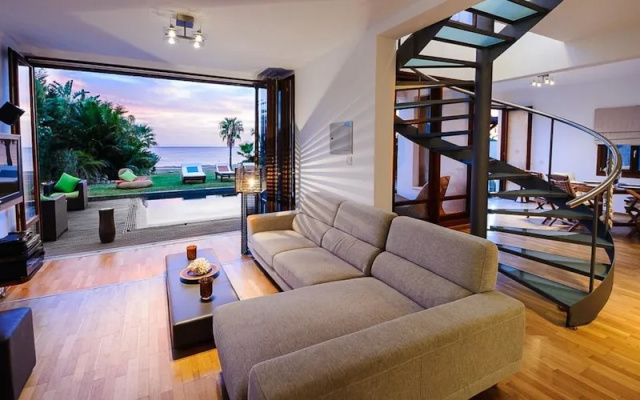 Oceanview Luxury Villa 038