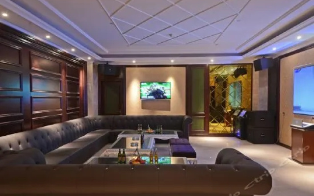 Redbird Hotel Haikou